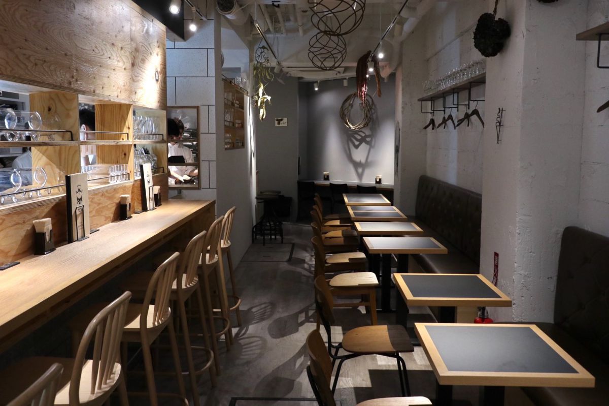 夜パフェ専門店 モモグクロ