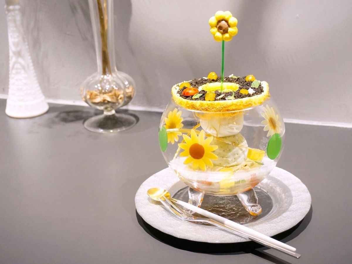 「ひまわりの約束」（単品1600円税込／セット1900円税込）