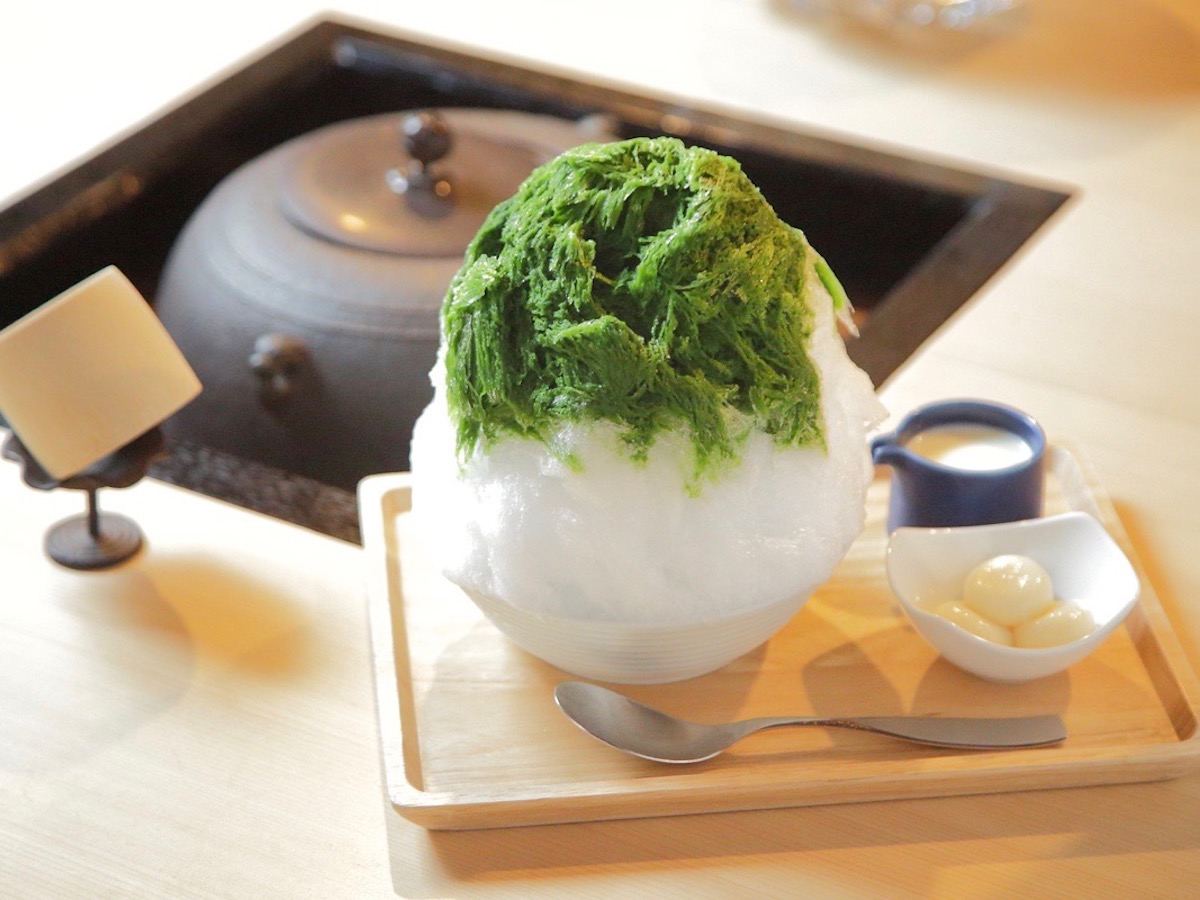 シンプルイズベスト!築100年の長屋で味わう老舗茶屋の抹茶かき氷