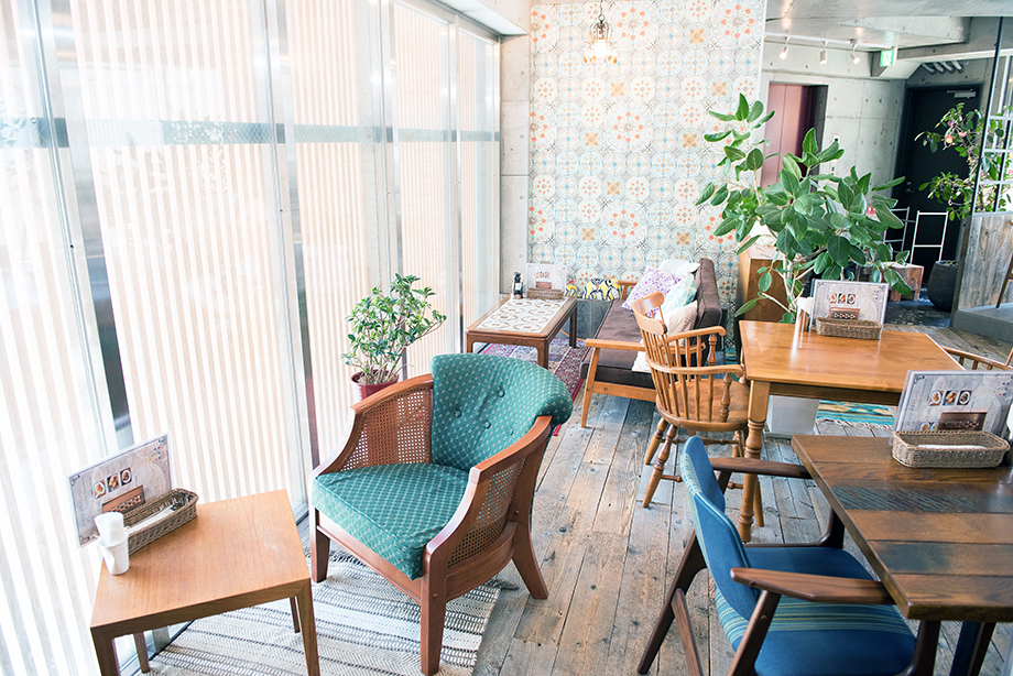 内観／カフェ＆バー シマダカフェ神楽坂
