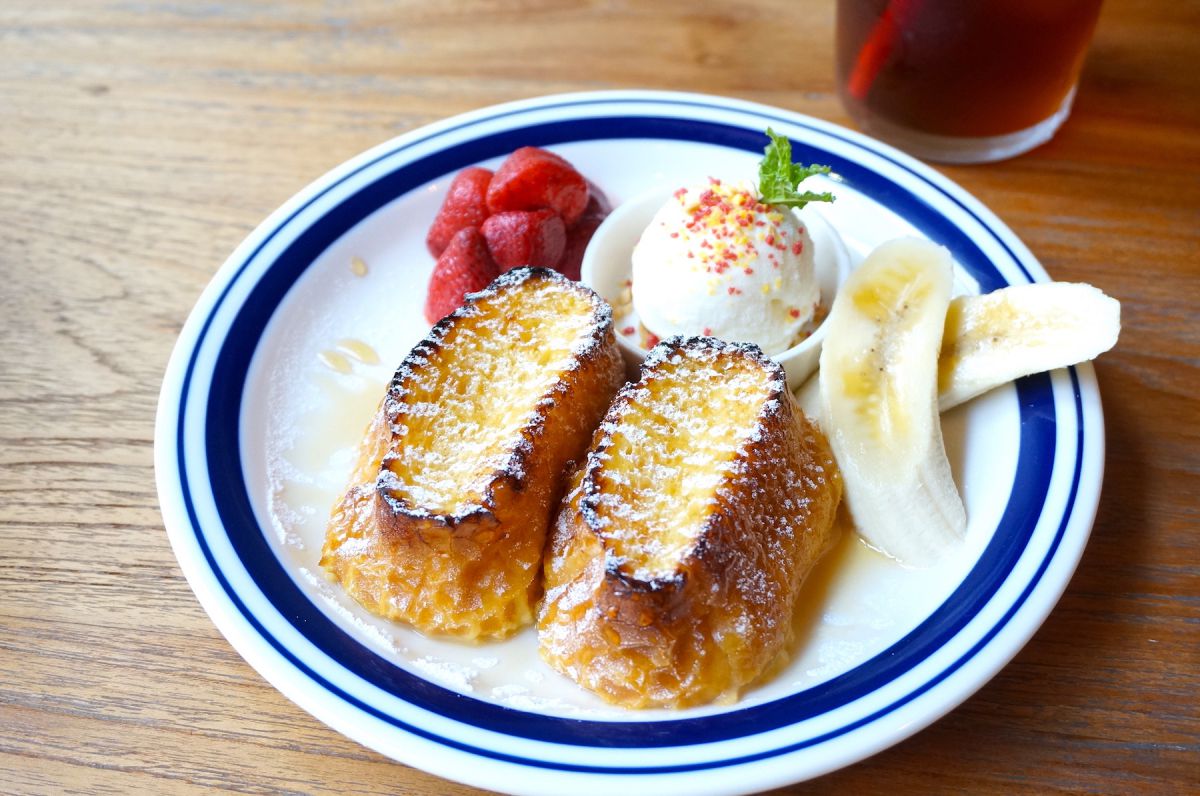 「神楽坂フレンチトースト（苺コンポート）」税抜1050円