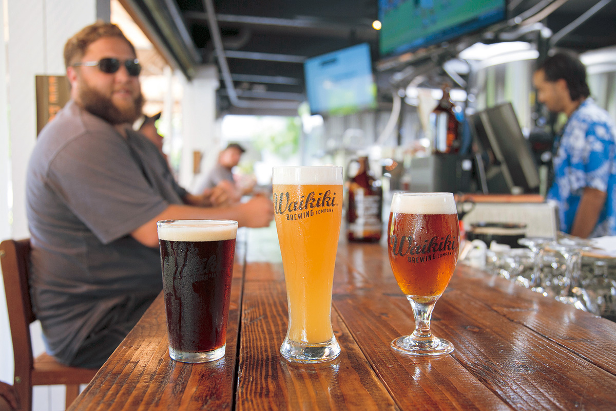 自家製ビールを飲み比べ！ ハワイのクラフトビールの店3選