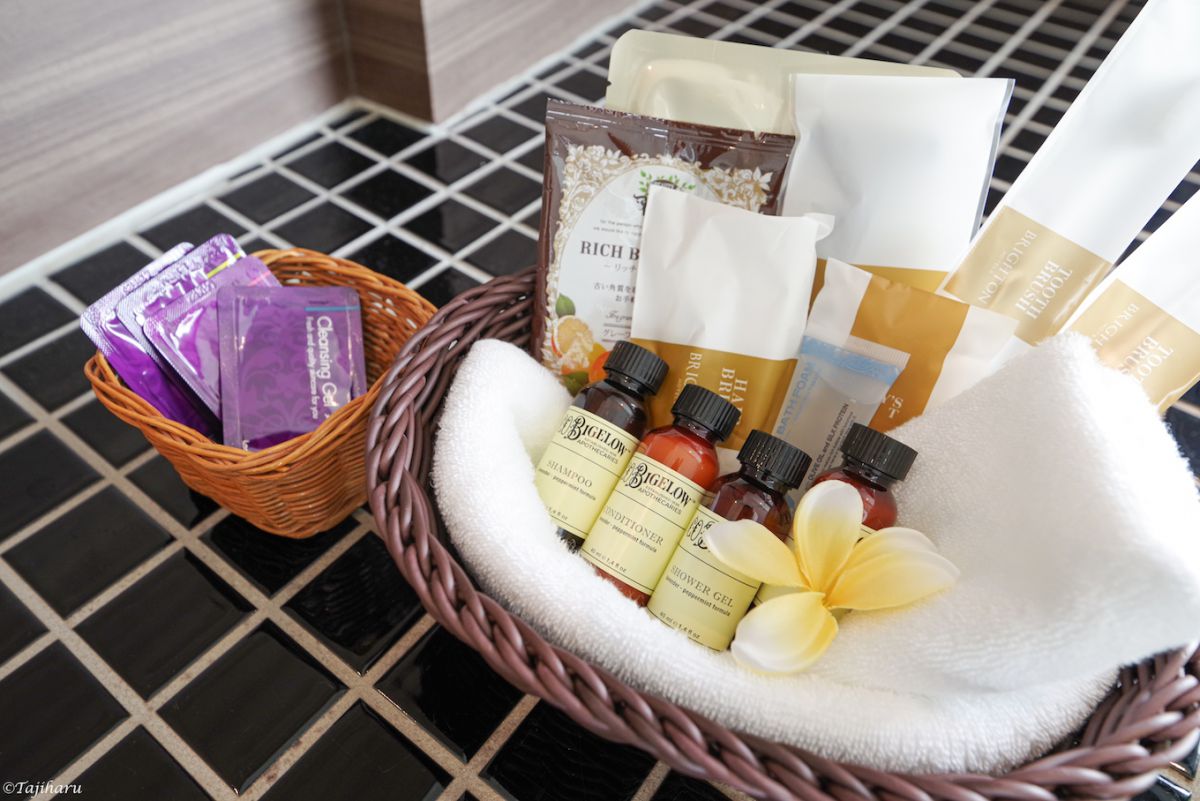 ※写真のアメニティはザ・プールバス、ザ・フロア・プレミアム・ドアーズ、ラバーズスイートのみ