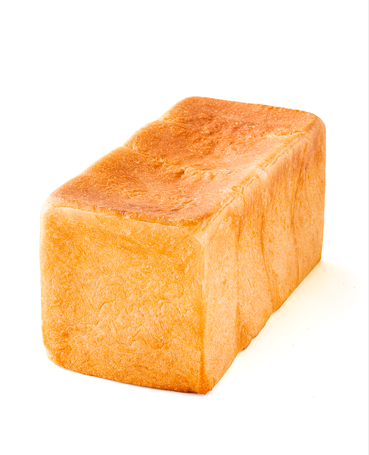 カナダ産一等粉と石臼挽き粉を使い、小麦粉の豊かな香りを最大限に引き出した「Plain」800円