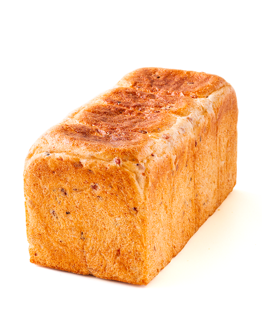 21種類の国産雑穀を全粒粉25％使用した生地に練りこんだヘルシーなパン「Cereal」850円