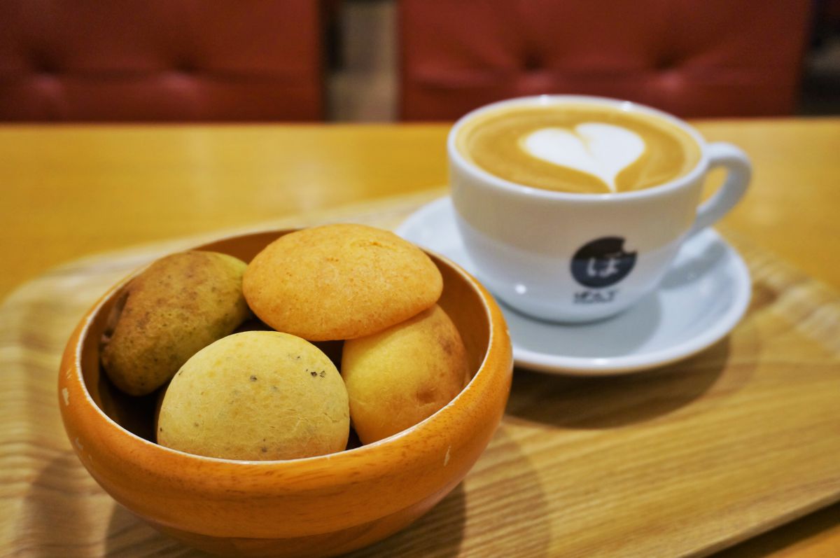 「タピオカ・パン」とは？1つ80円の一口パン専門店「ぽんでCOFFEE」を紹介