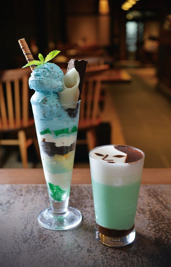 チョコミントパフェ1200円 チョコミント カプチーノ670円