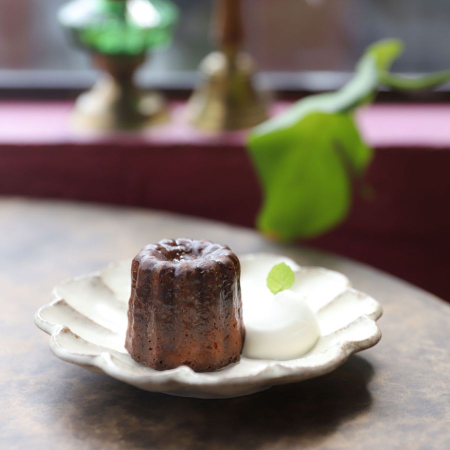 カヌレ・ド・ボルドー 300円