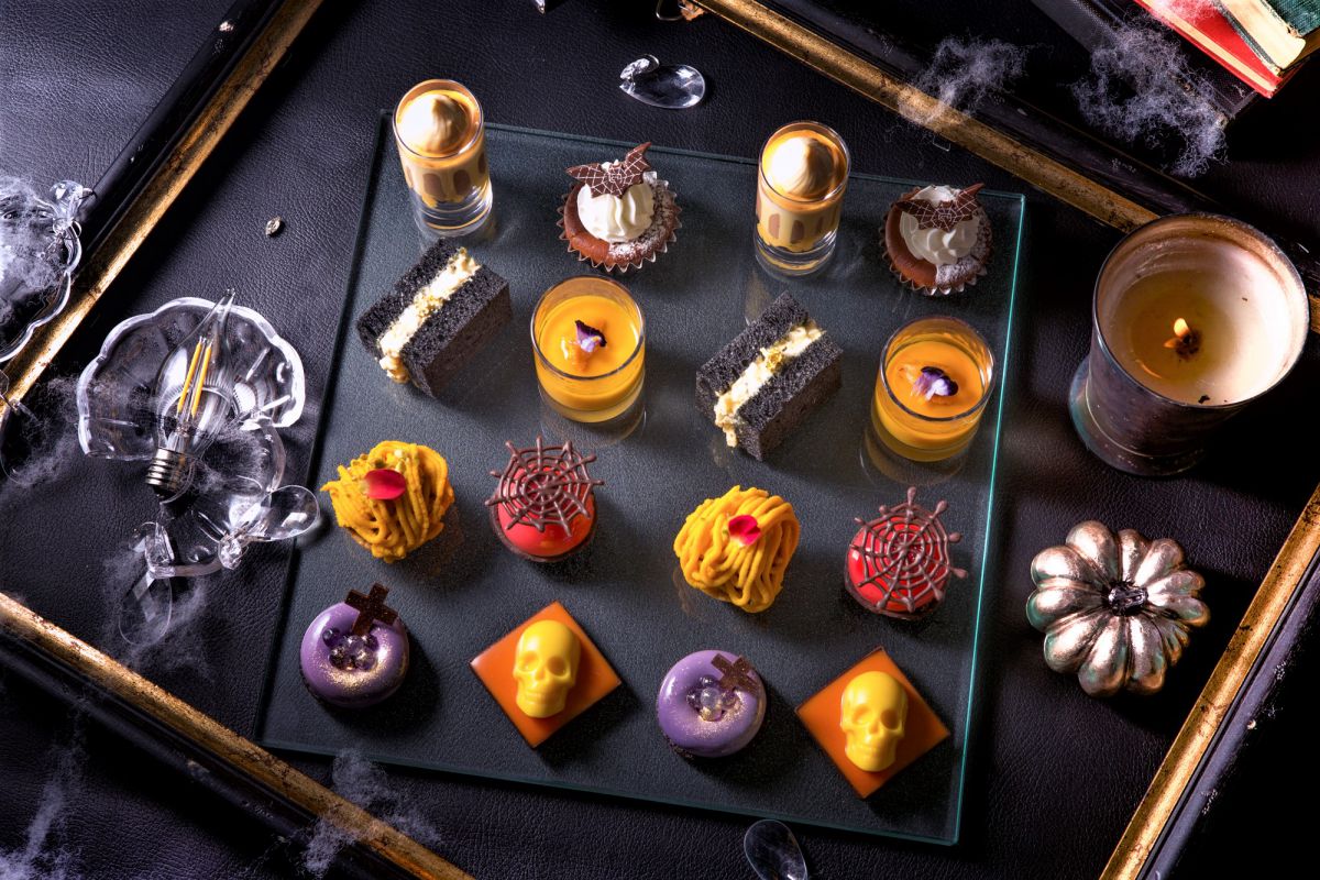 「スタンダードアフタヌーンティー」の平らなガラスプレートのイメージ