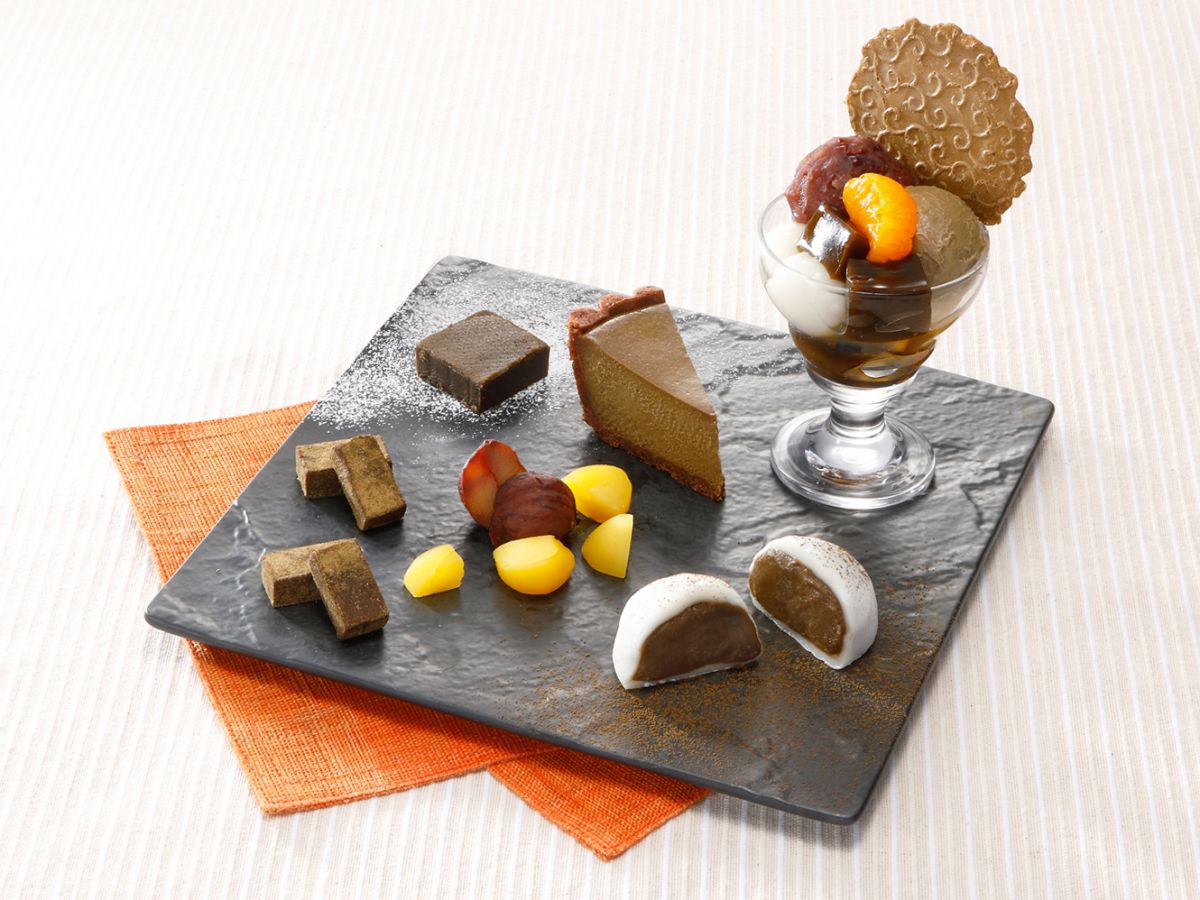 宇治ほうじ茶スイーツプレート　単品1680円、ドリンクセット1980円