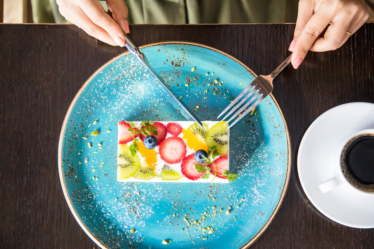 銀座の中心地とは思えないほど落ち着いた雰囲気のラウンジ