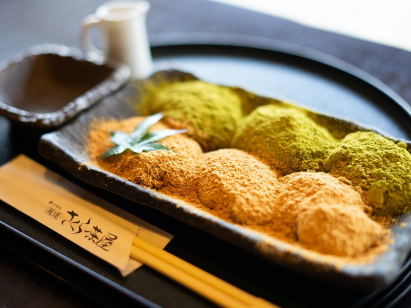 わらびもち 594円