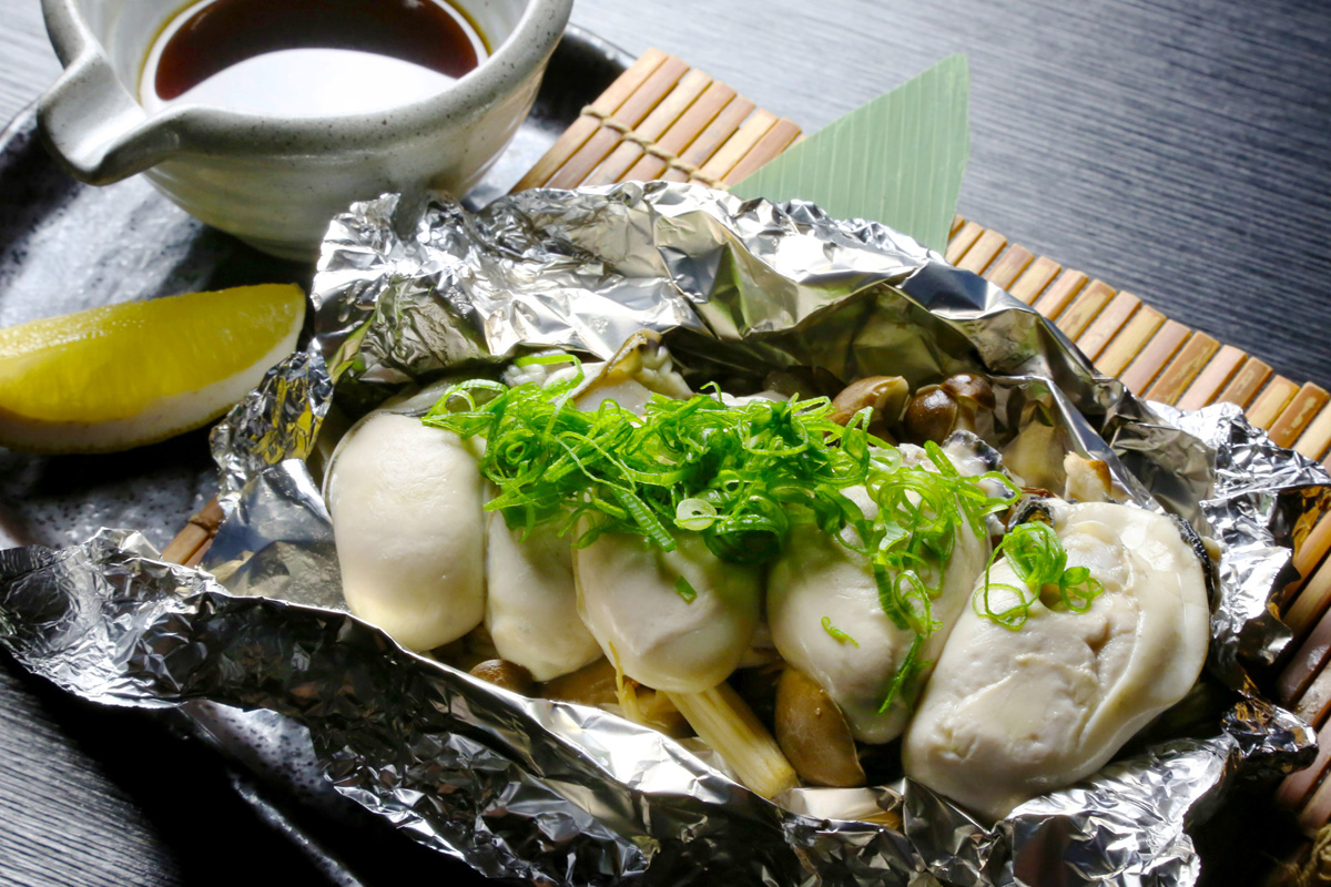 カキのバターホイル焼 900円(税別)
