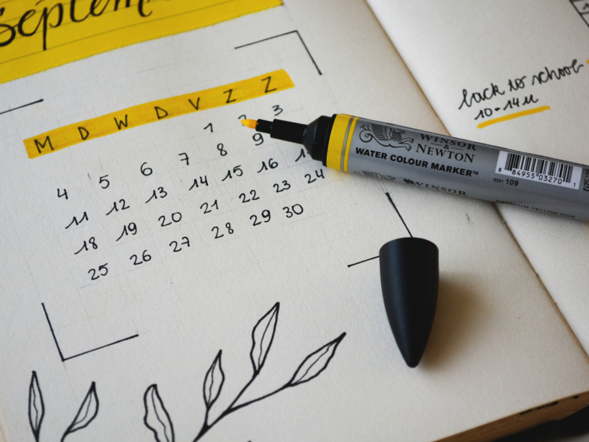 “こっちから連絡するね”が常套手段！？「空いてる日教えて」の断り方