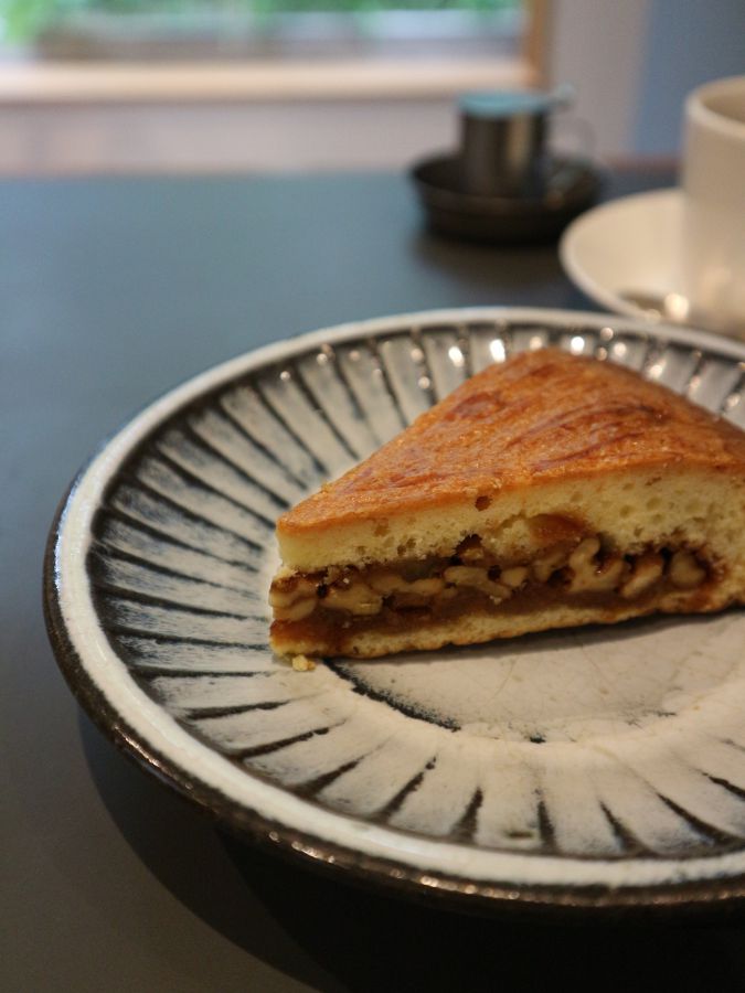 キャラメルとくるみのケーキ　単品　350円（税別）