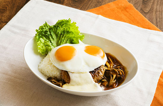 Eggs ’n Thingsから食欲の秋にぴったりなロコモコ&パンケーキが期間限定で登場！