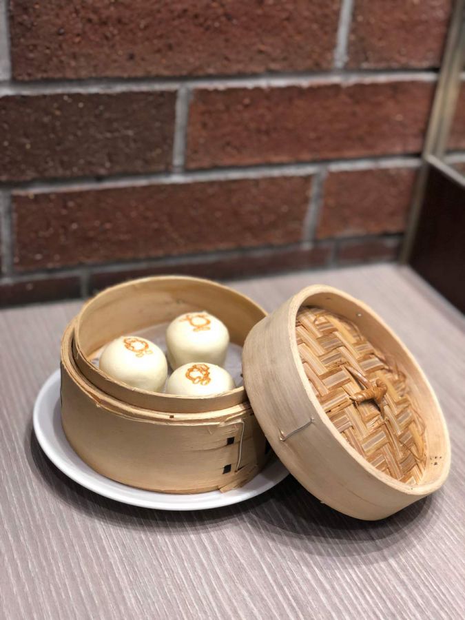 シウマイまん 3個　200円（税込）