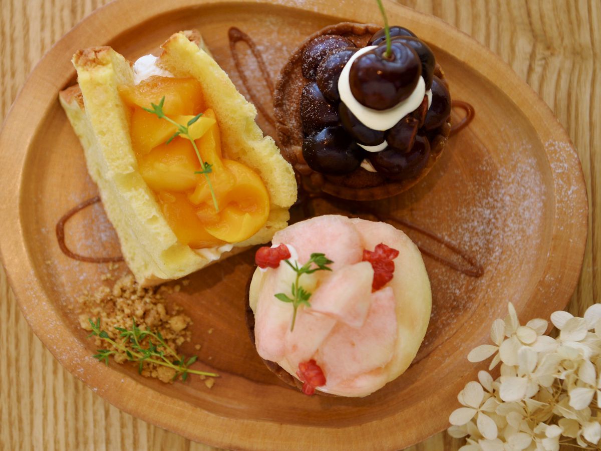 スイーツ女子が連日大行列!SNS映え必至の極上フルーツケーキに悶絶