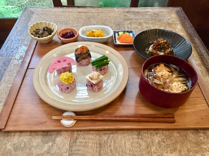 にぎり野菜寿司膳（税別1500円）