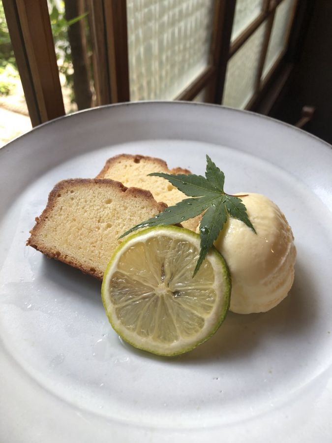 瀬戸内レモンのパウンドケーキ　蓮華蜜の蜂蜜レモンとアイス添え（税別600円）／Re:gendo