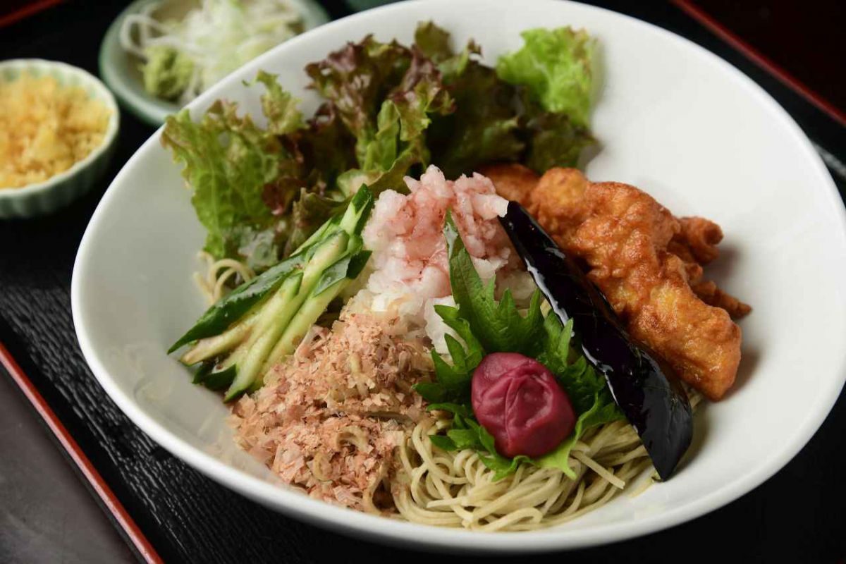 「鬼おろしサラダそば」1,000円