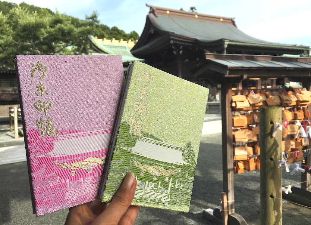 （御朱印帳：1500円＊御朱印料込）