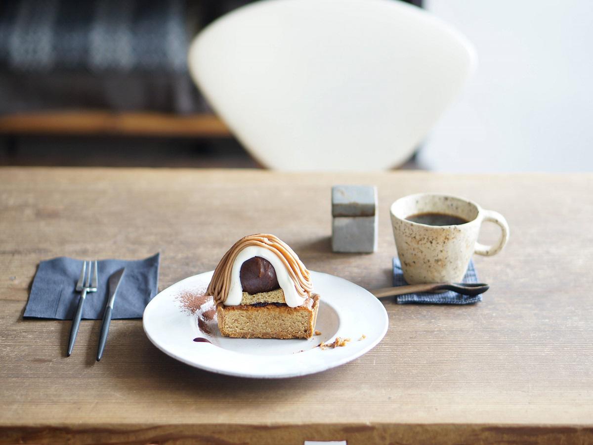 栗のモンブランタルト900円（税込み）グァテマラ650円（税込み）