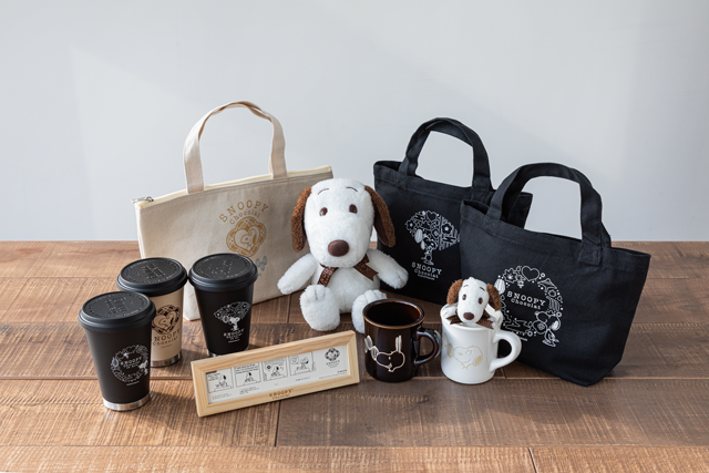 『SNOOPY Chocalat』オリジナルのグッズ© 2019 Peanuts