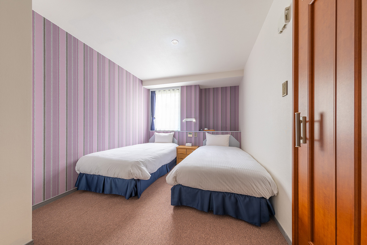 ツイン（トイレ、洗面台付、シャワー無し）1泊1室7220円～