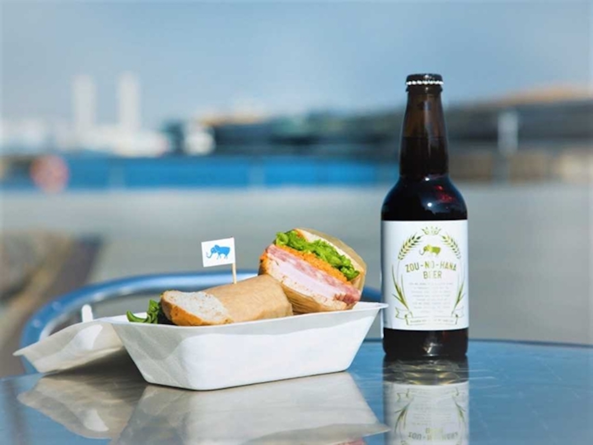 テイクアウトフードで海沿いピクニック！横浜の港をのんびり散策しよう