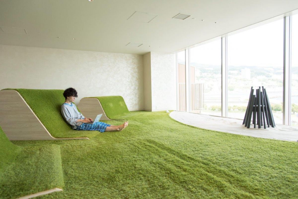 さっそく「オーシャンスパ Fuua」でくつろぐあおきち