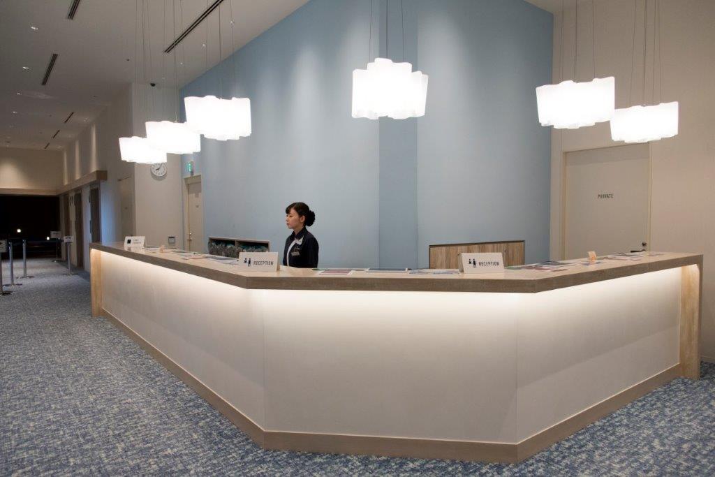 フロントとスタッフさん