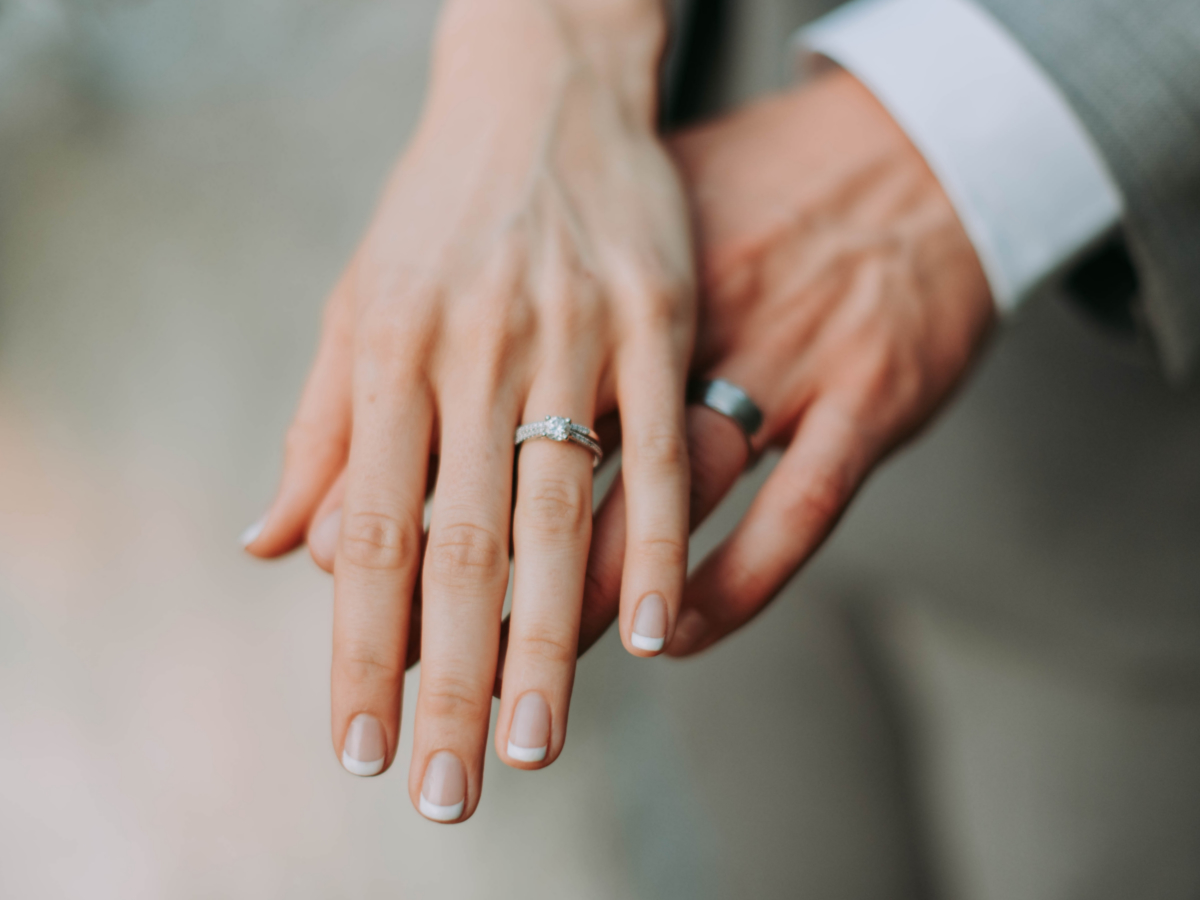 玉の輿妻の得意料理は肉じゃが？ ハイスペ男性と結婚した妻の共通点