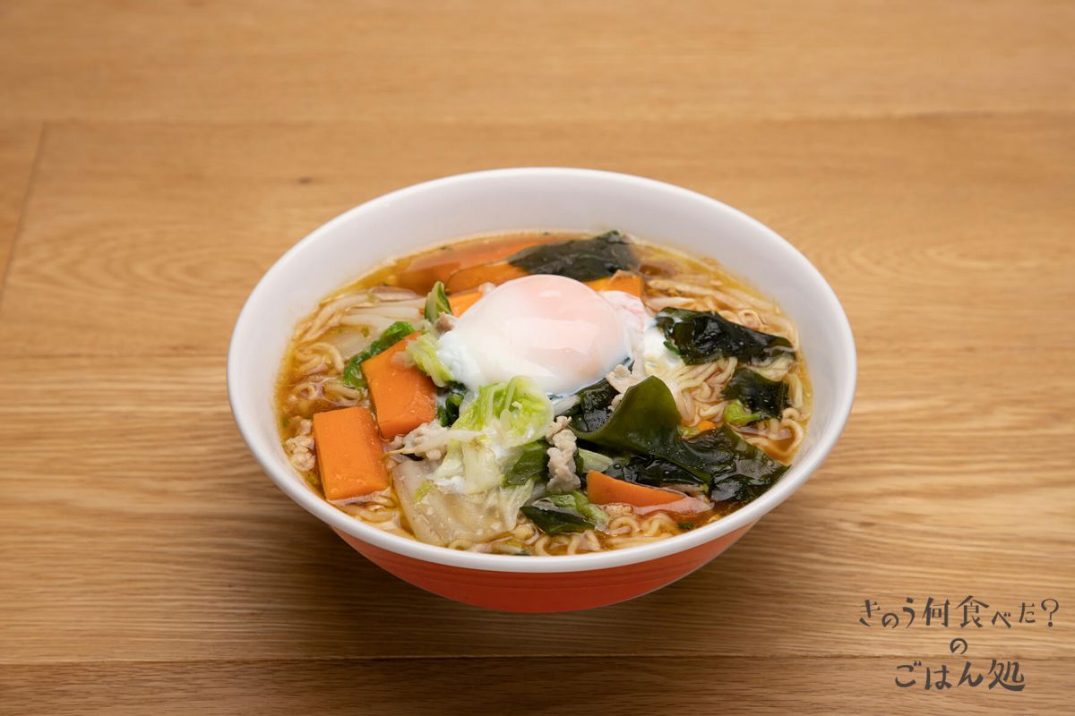 大みそかのサッポロ一番みそラーメン／© 「きのう何食べた？」製作委員会