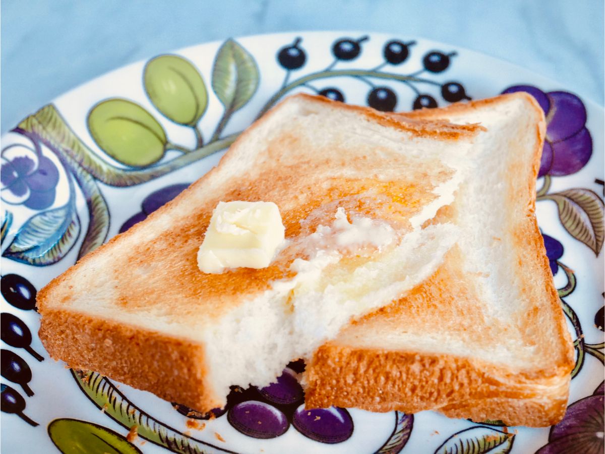 ホテルブレッド 角食パン 594円（税込）