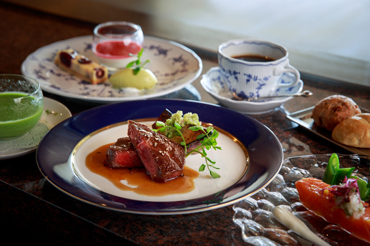 Asagi「ランチコース」3700円（税・サービス料別）