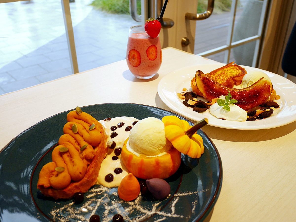 15食限定で超レア！気持ちよすぎる湘南のテラス席で楽しむハロウィンスイーツ