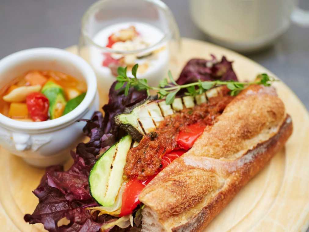 モーニングベジサンド（ドリンク付き）960円