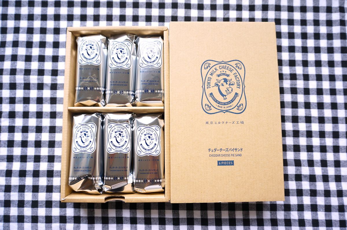 「チェダーチーズパイサンド」6個入 税込1620円（本体価格1500円）