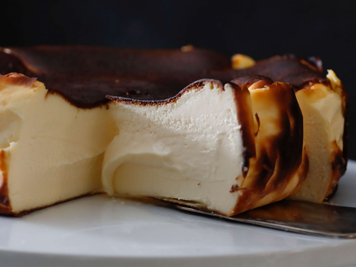 「メレンゲの気持ち」紹介店も！都内で絶品バスクチーズケーキが買える店5選