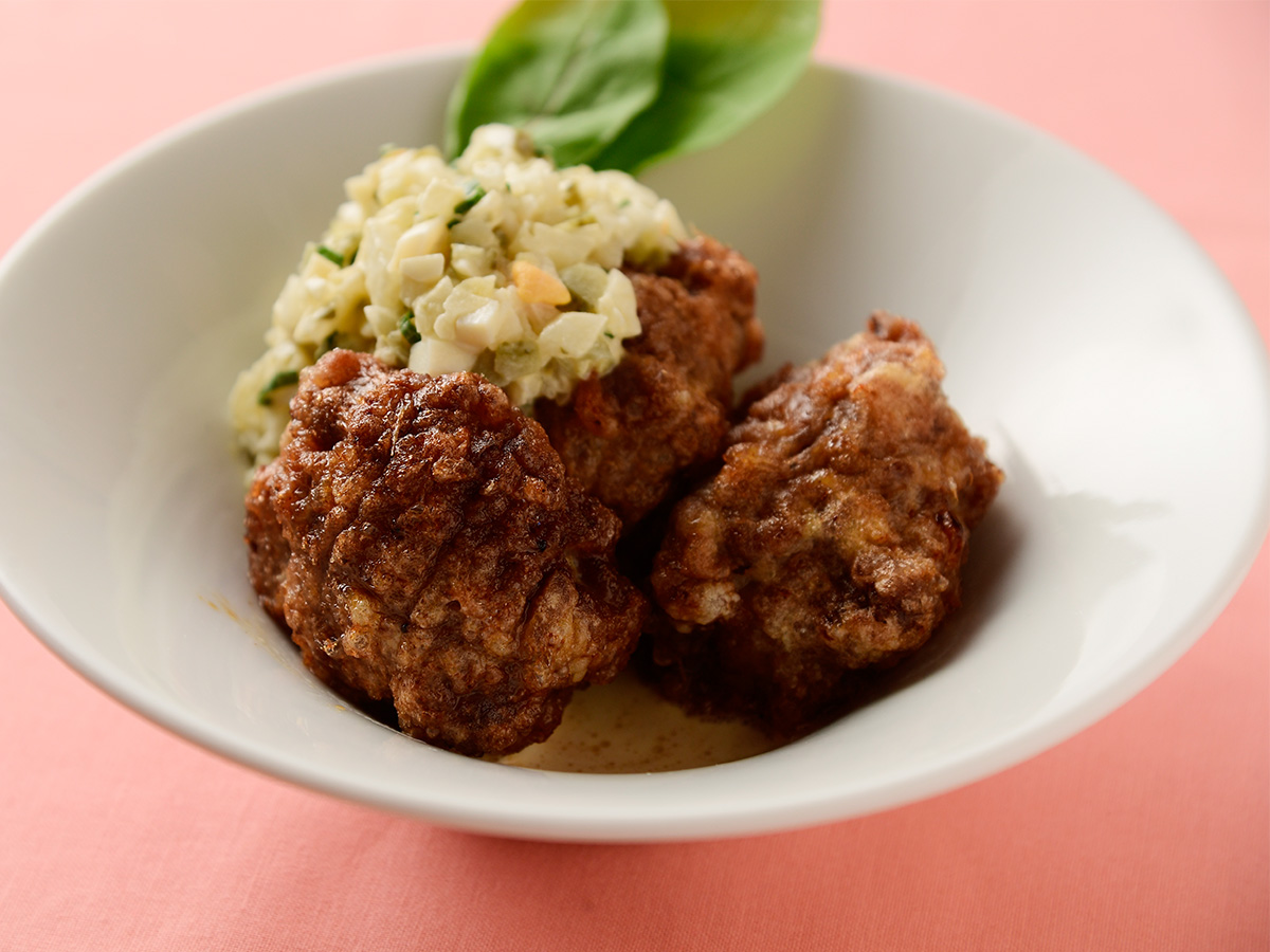 「こゆ牛のビーフ南蛮 るるぶタルタル添え」