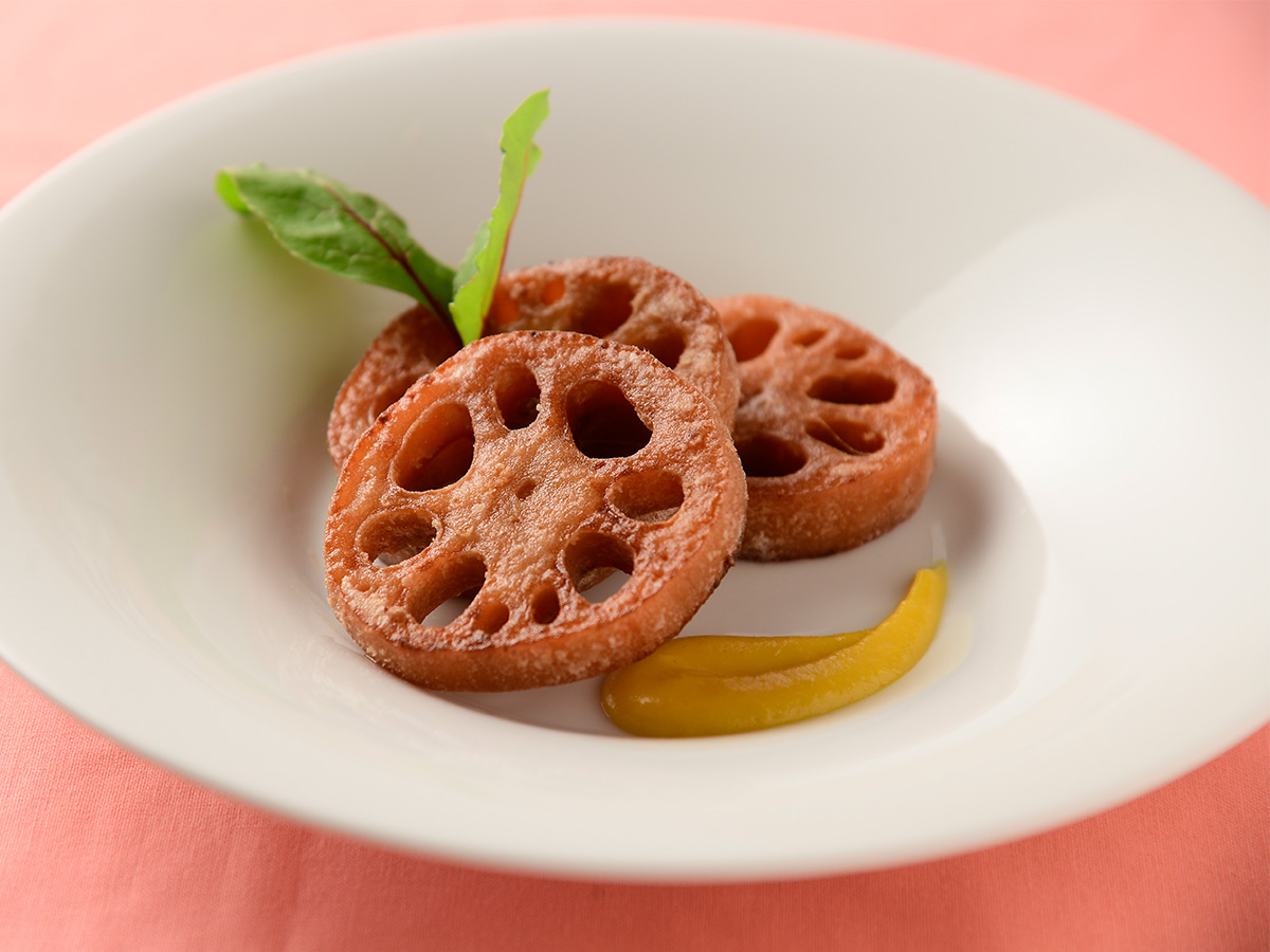 「糸引きレンコンのムニエル　西京からし添え」