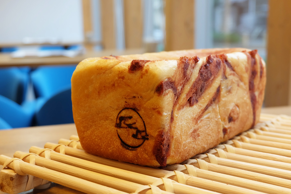 こちらはこの秋誕生した「奉香」（700円）。