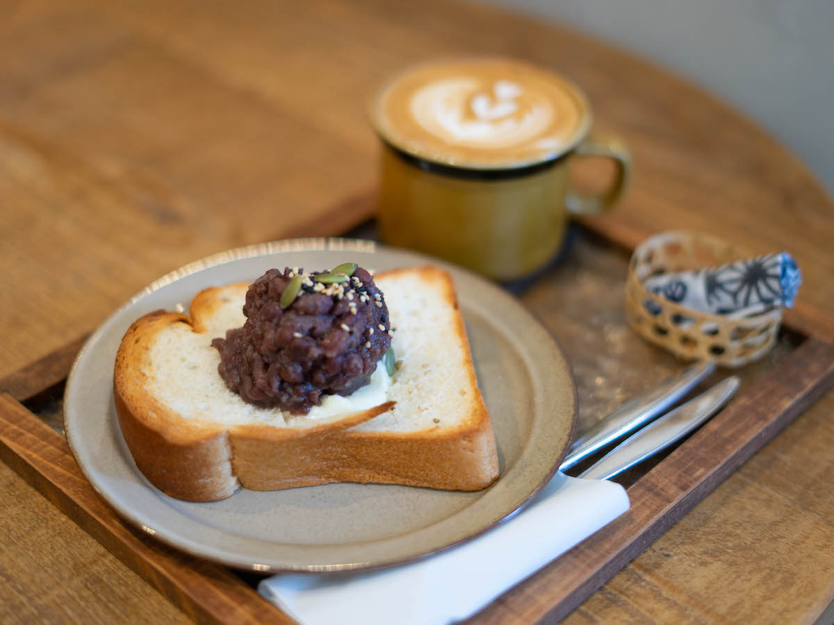 akicafe innは広島のゲストハウス併設カフェ！米粉のあんバタートーストが人気！