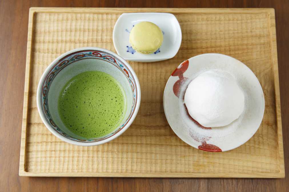 まんまるショートとお抹茶のセット（小菓子付き）1512円