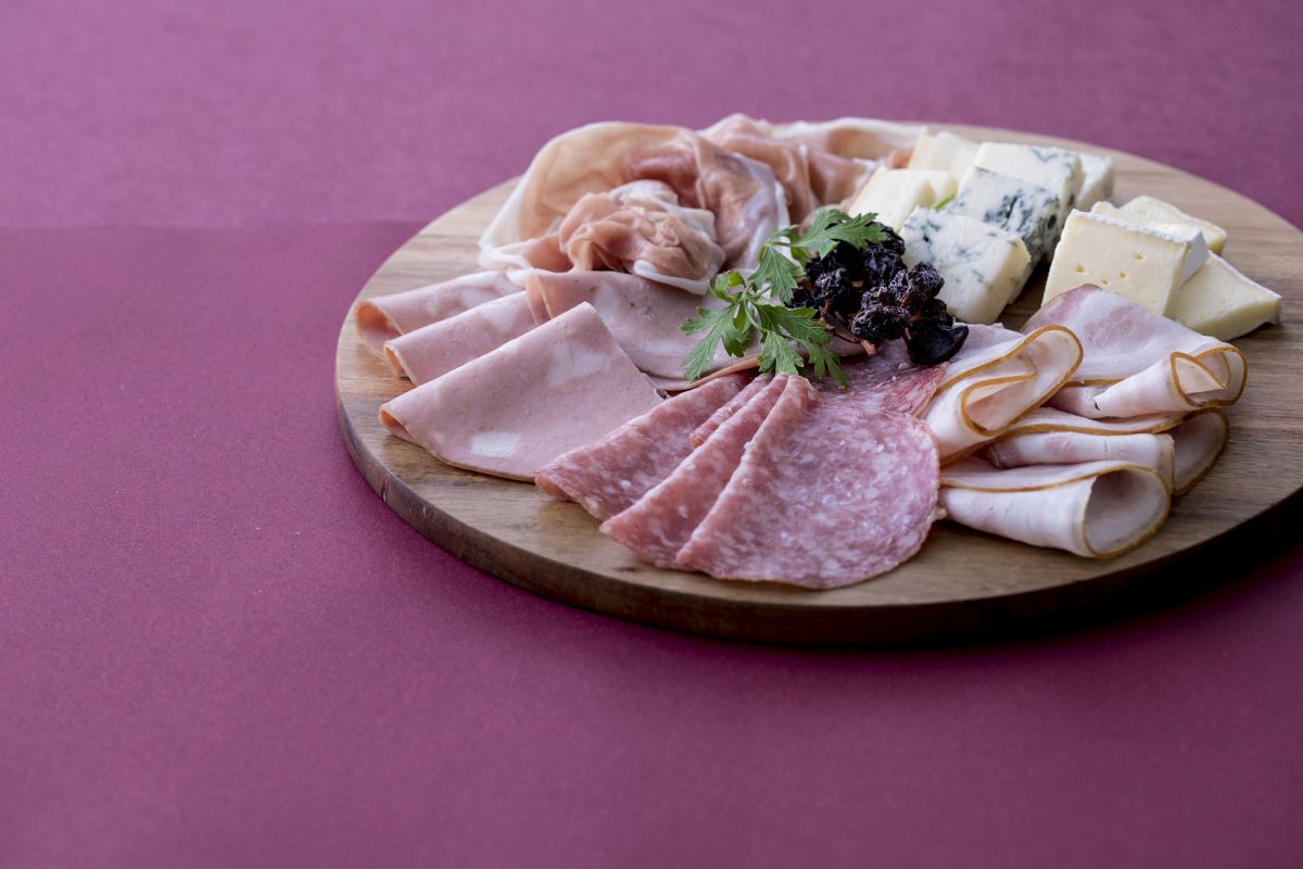 ハム・チーズ盛り合わせ2700円