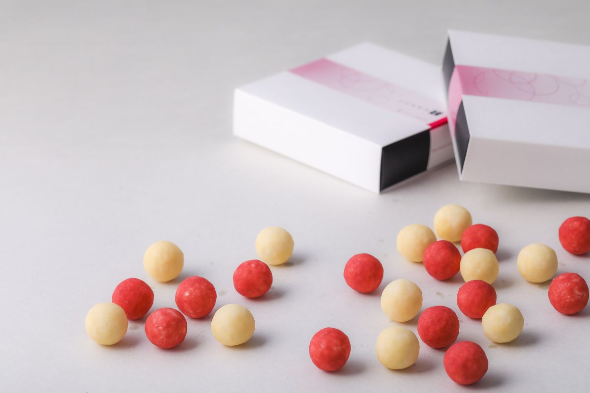 丸 maro 和三盆・苺1箱648円