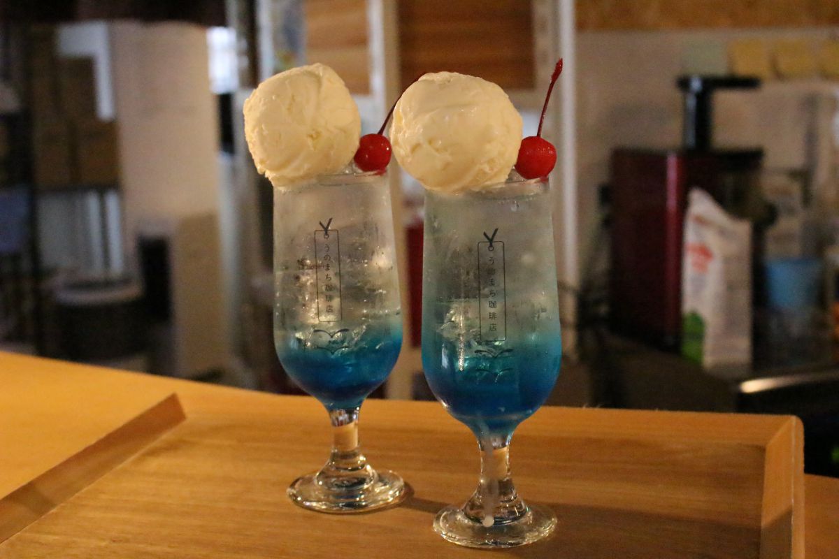 うのまちクリームソーダ（各700円）