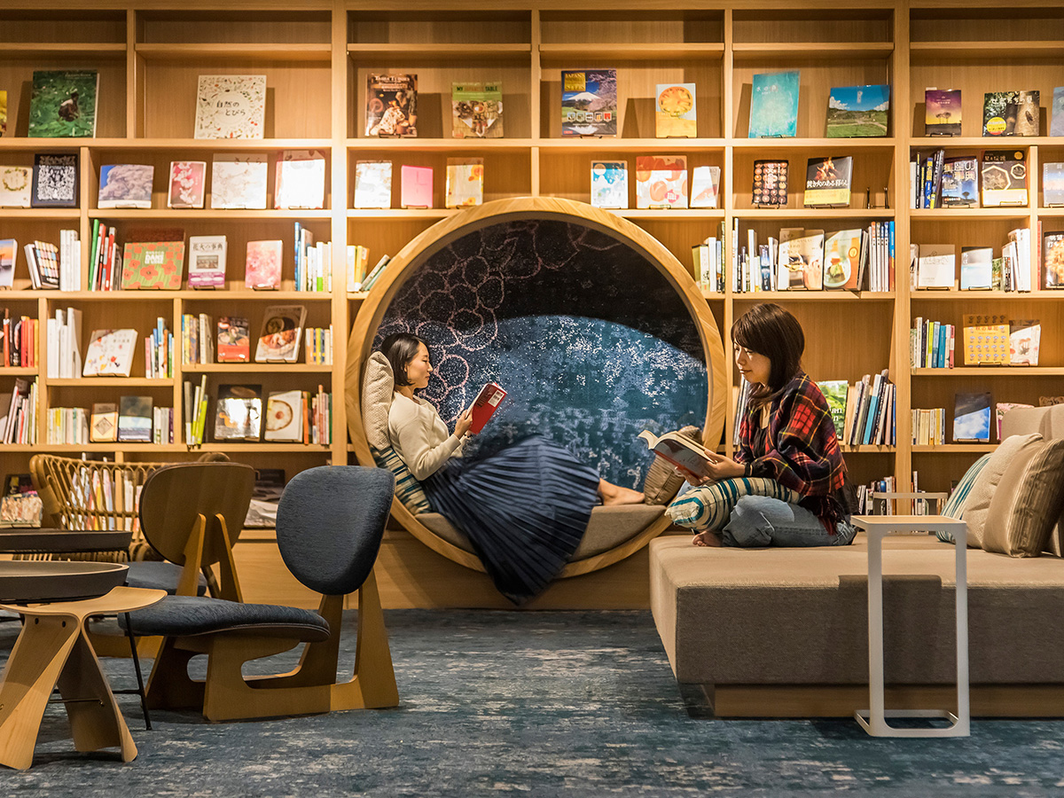 箱根に素敵なラウンジホテルが誕生！非日常感たっぷりで癒される秋旅へ