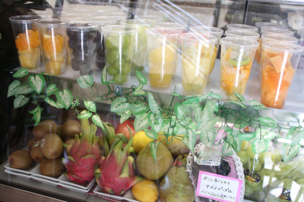 まるごとぶどうパフェ 1760円